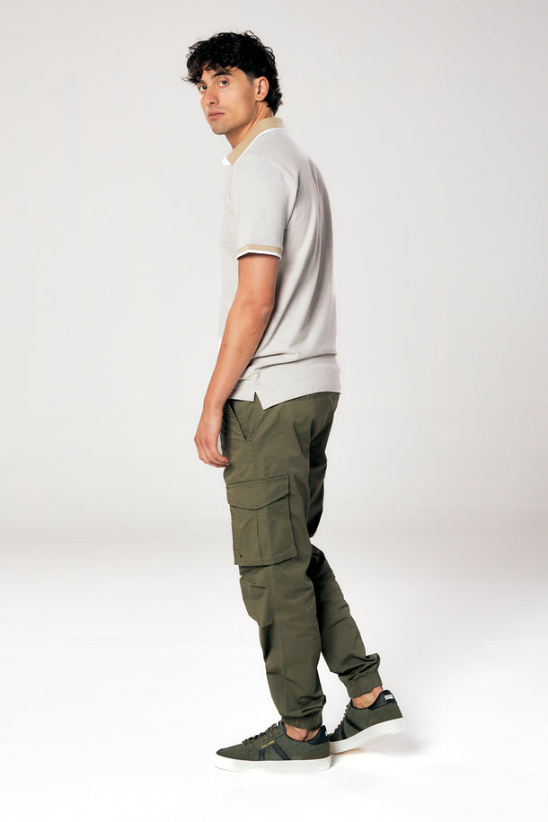 Product PANTALÓN CARGO KANE NOAH - Olive Night - Image 2